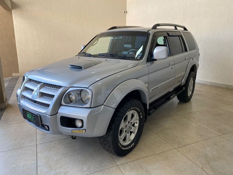 Mitsubishi Pajero Sport HPE 2.5 4x4 Diesel Aut.