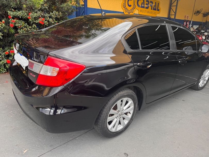 Honda Civic Sedan LXR 2.0 Flexone 16V Aut. 4p