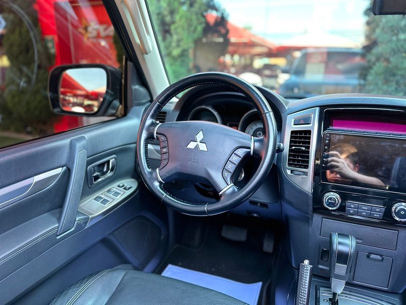 Mitsubishi Pajero HPE Full 3.2 4x4 T.I.Dies. 5p Aut