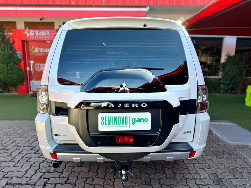 Mitsubishi Pajero HPE Full 3.2 4x4 T.I.Dies. 5p Aut