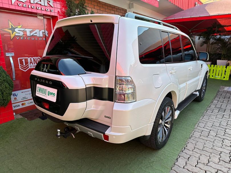 Mitsubishi Pajero HPE Full 3.2 4x4 T.I.Dies. 5p Aut