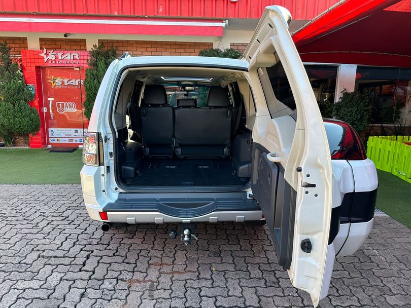 Mitsubishi Pajero HPE Full 3.2 4x4 T.I.Dies. 5p Aut