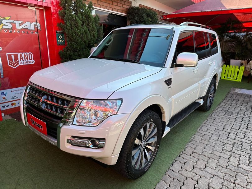 Mitsubishi Pajero HPE Full 3.2 4x4 T.I.Dies. 5p Aut