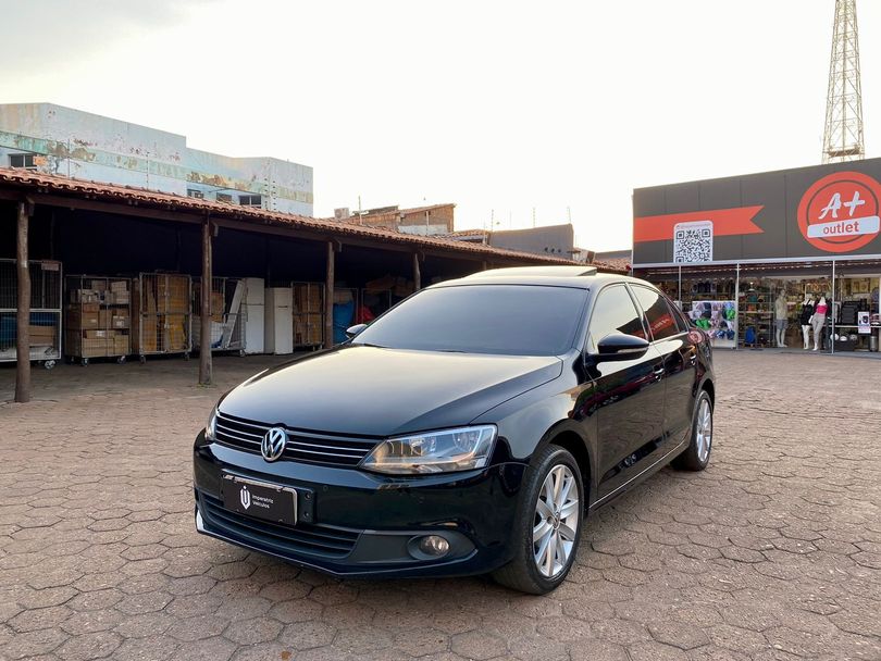 VolksWagen JETTA Comfortline 2.0 T.Flex 8V 4p Tipt.