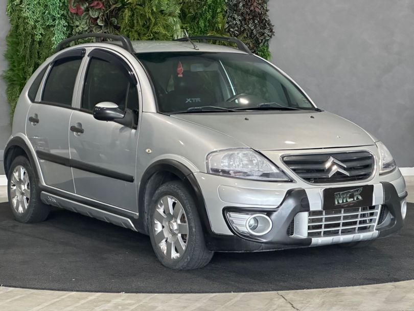 Citroën C3 GLX 1.4/ GLX Sonora 1.4 Flex 8V 5p