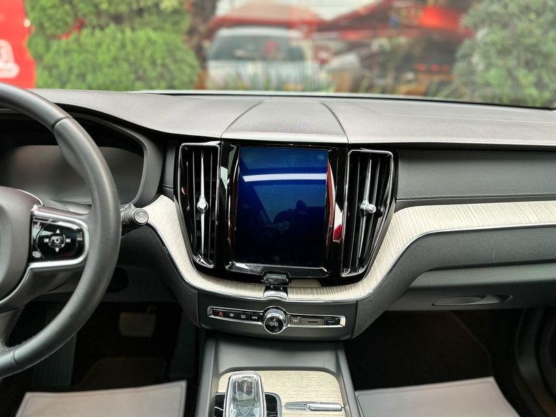 Volvo T8 2.0 HYBRID INSCRIPTION AWD GEARTRONIC