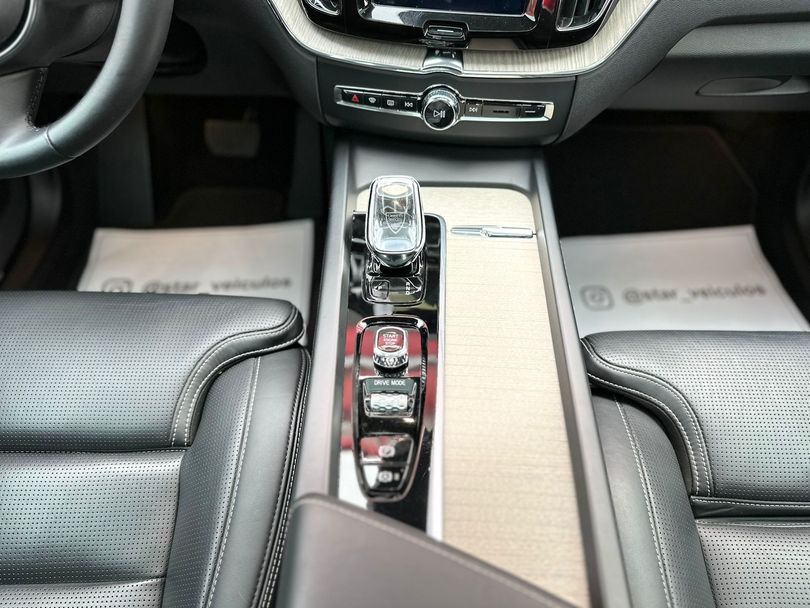 Volvo T8 2.0 HYBRID INSCRIPTION AWD GEARTRONIC