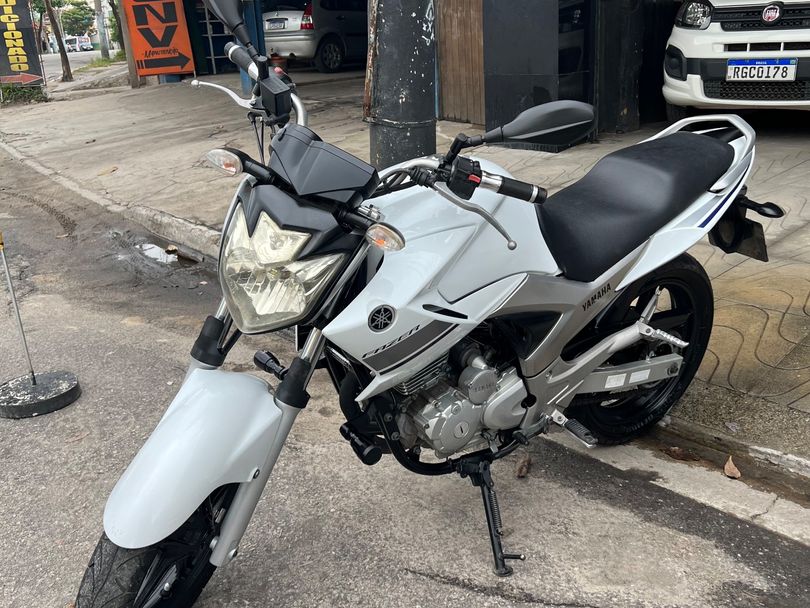 YAMAHA YS 250 FAZER/ FAZER L. EDITION /BLUEFLEX
