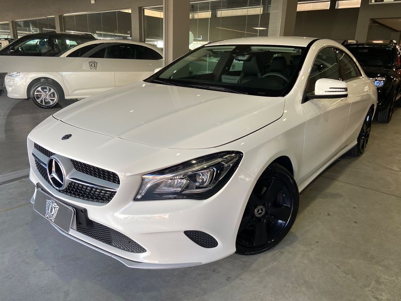 Mercedes CLA-180 1.6 16V 122cv Aut.