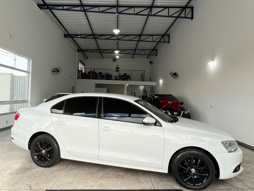 VolksWagen JETTA Comfortline 2.0 T.Flex 8V 4p Tipt.