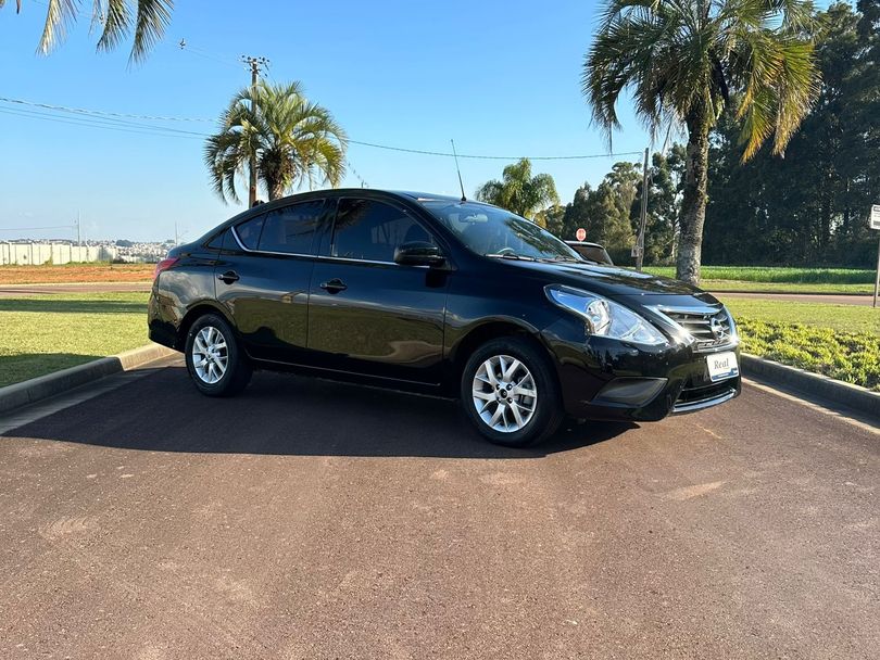 Nissan VERSA SV 1.6 16V FlexStart 4p Aut.