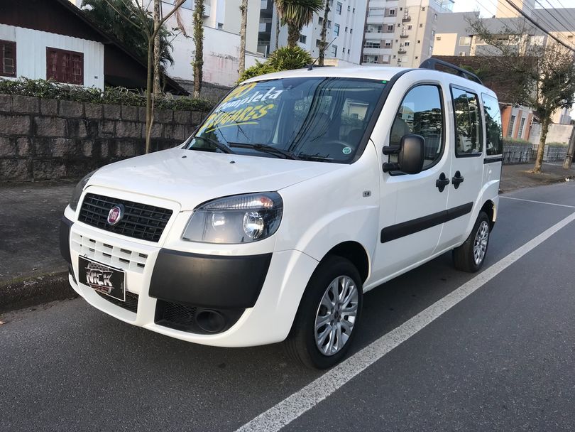 Fiat Doblo ESSENCE 1.8 Flex 16V 5p