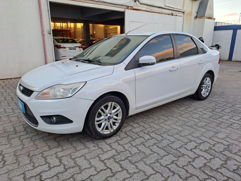 Ford Focus 1.6 S/SE/SE Plus Flex 8V/16V  5p