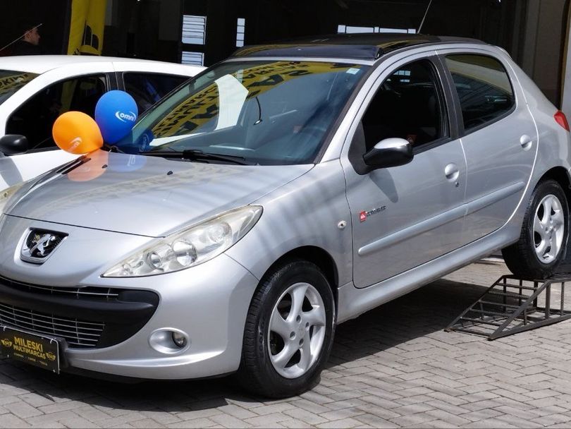 Peugeot 207 QUIKSILVER 1.4 Flex 8V 5p