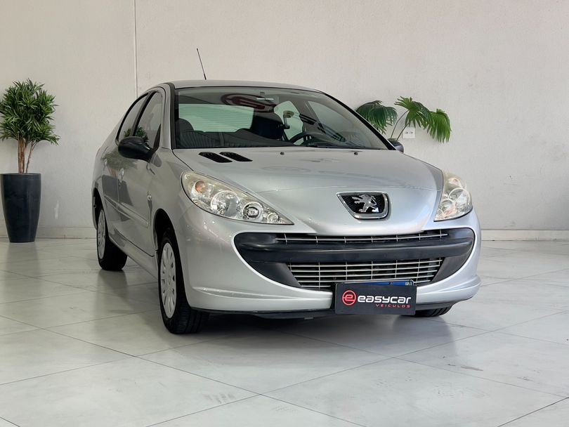 Peugeot 207 Sedan Passion XR 1.4 Flex 8V 4p