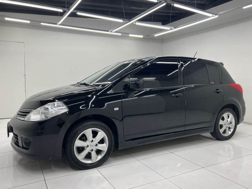 Nissan TIIDA SL 1.8/1.8 Flex 16V Aut.