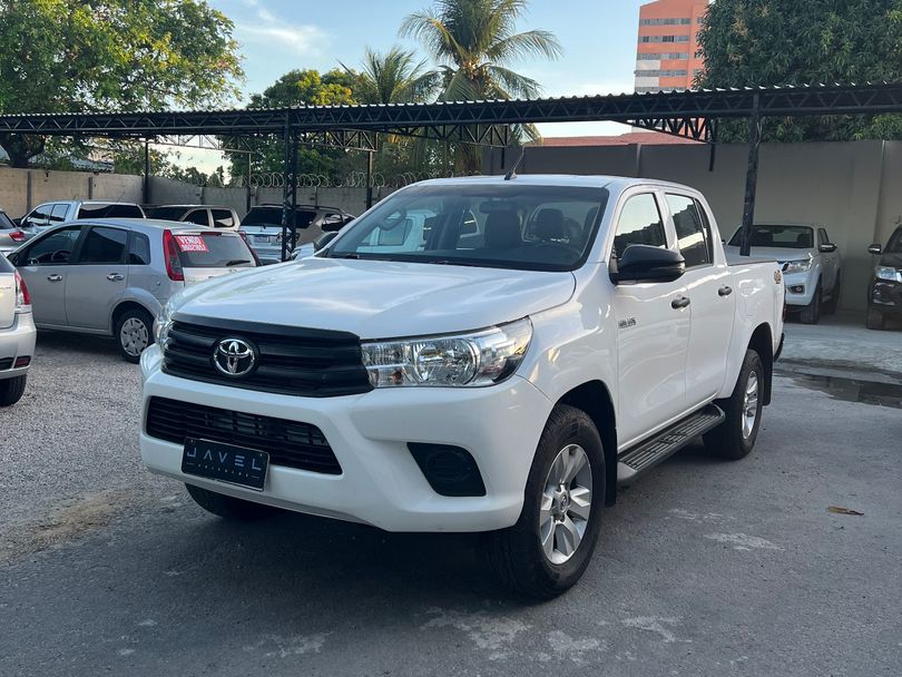 Toyota Hilux CD 4x4 2.8 Diesel Mec.