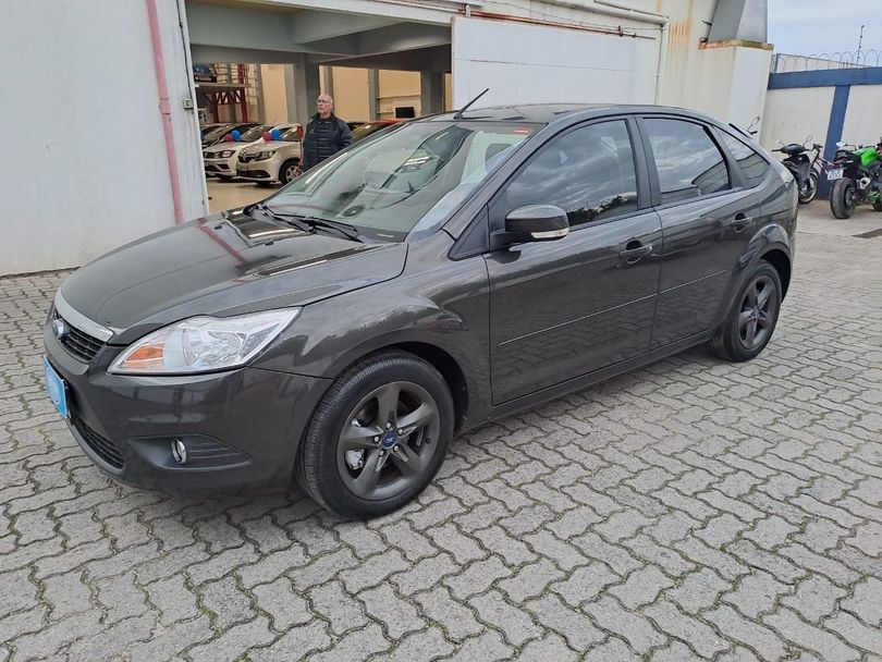 Ford Focus 1.6 S/SE/SE Plus Flex 8V/16V  5p