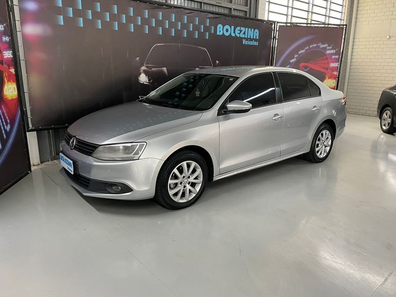 VolksWagen JETTA Comfortline 2.0 T.Flex 8V 4p Tipt.