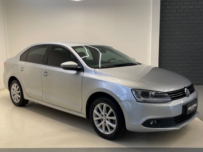 VolksWagen JETTA Comfortline 2.0 T.Flex 8V 4p Tipt.