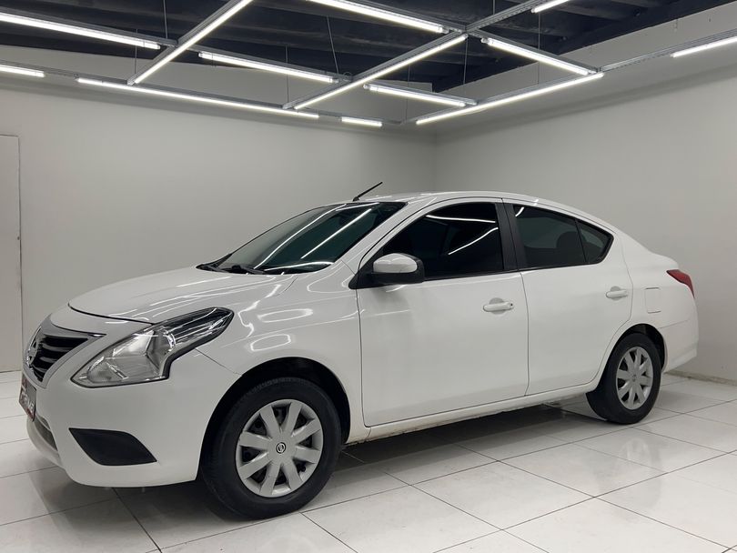 Nissan VERSA 1.0 12V FlexStart 4p Mec.