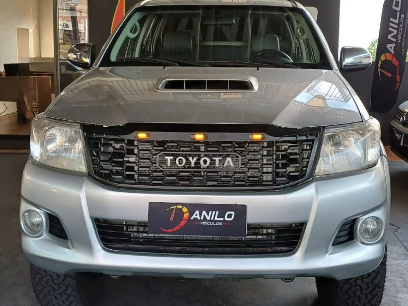 Toyota Hilux CD SRV D4-D 4x4 3.0 TDI Diesel Aut