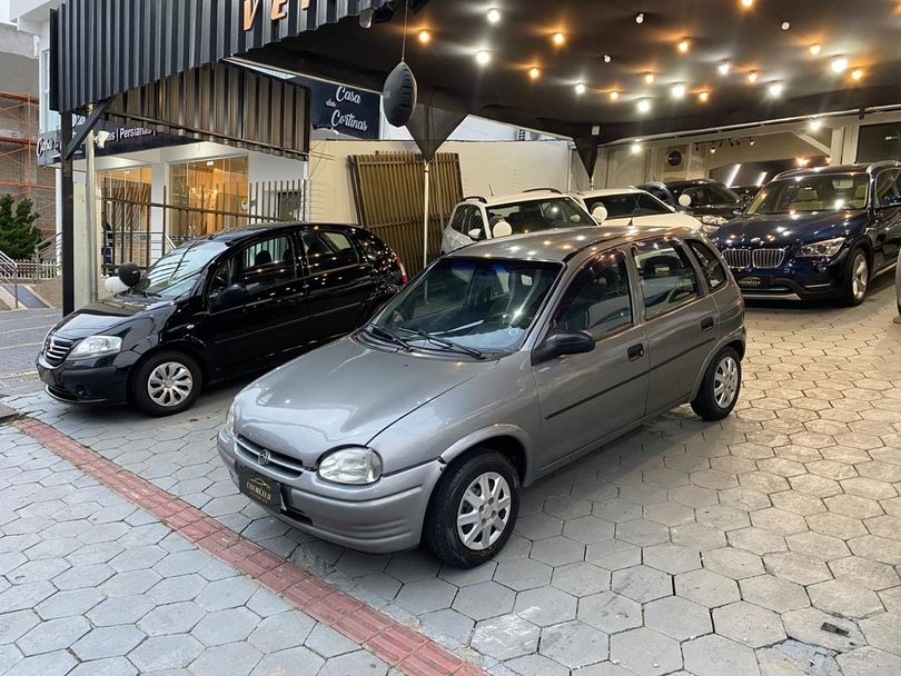 Chevrolet Corsa GL 1.6 MPFI / 1.4 EFI 2p e 4p