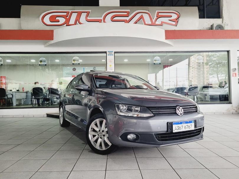 VolksWagen JETTA Comfortline 2.0 T.Flex 8V 4p Tipt.