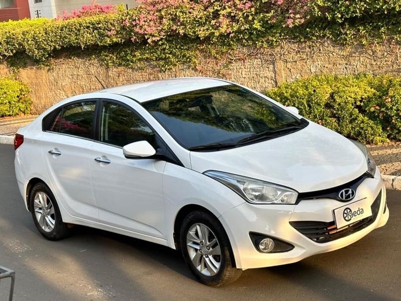Hyundai HB20S 1.6 Premium (Aut)