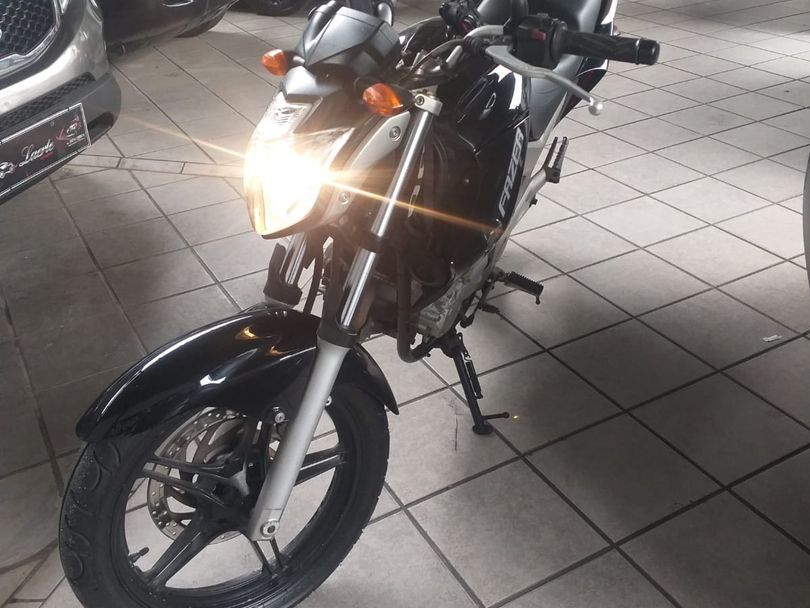 YAMAHA YS 250 FAZER/ FAZER L. EDITION /BLUEFLEX