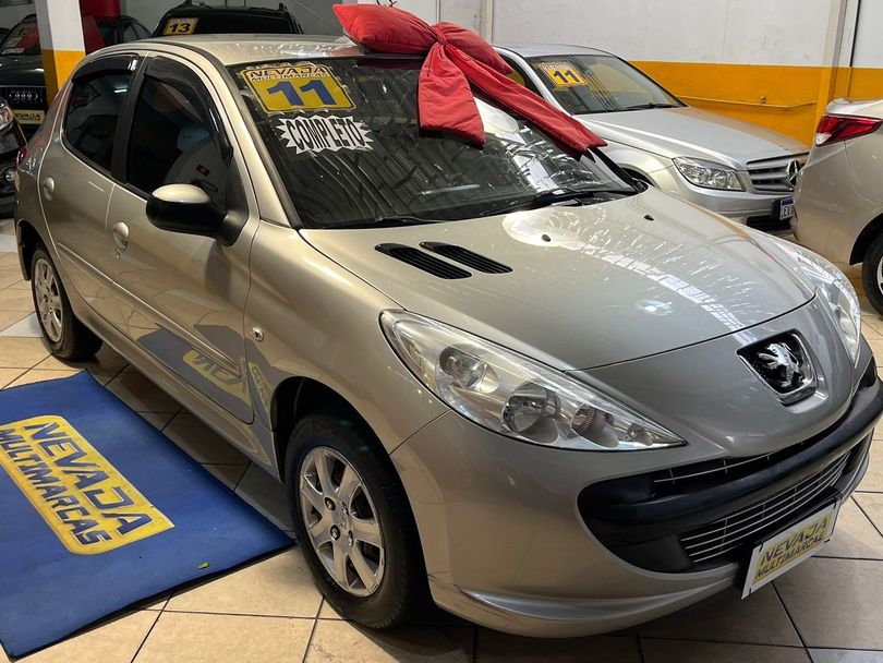Peugeot 207 XR 1.4 Flex 8V 5p