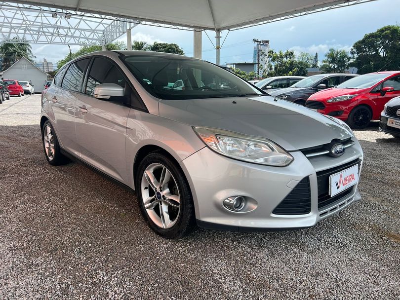 Ford Focus 1.6 S/SE/SE Plus Flex 8V/16V  5p