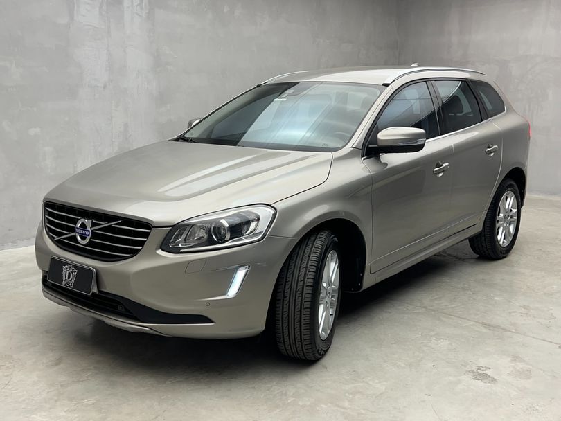 Volvo XC 60 T-5 MOMENTUM 2.0 245cv FWD 5p