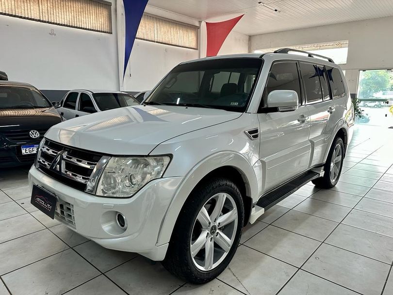 Mitsubishi Pajero HPE Full 3.2 4x4 T.I.Dies. 5p Aut