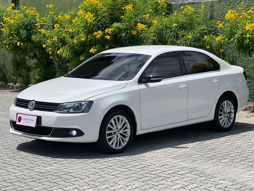 VolksWagen JETTA Comfortline 2.0 T.Flex 8V 4p Tipt.