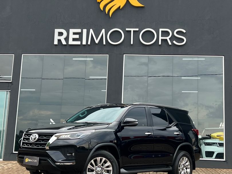 Toyota Hilux CD SRV 4x2 2.7 Flex 16V Aut.