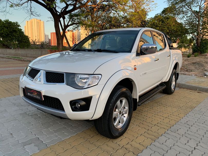 Mitsubishi L200 Triton HPE 3.2 CD TB Int.Diesel Aut