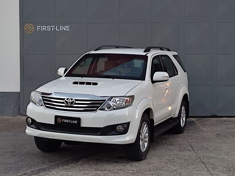 Toyota Hilux SW4 SRV D4-D 4x4 3.0 TDI Dies. Aut