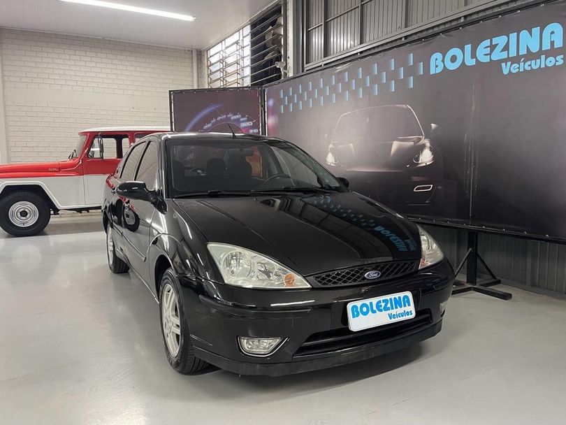 Ford Focus Sedan 2.0 16V/2.0 16V Flex 4p