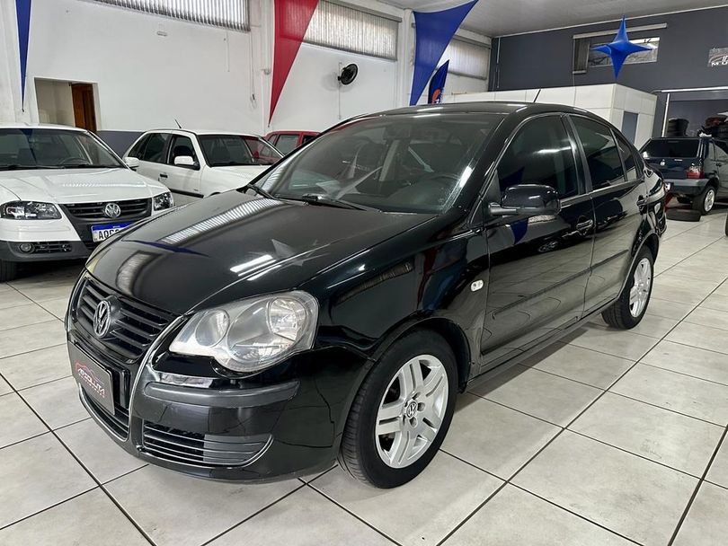 VolksWagen Polo Sedan 1.6 Mi Total Flex 8V 4p