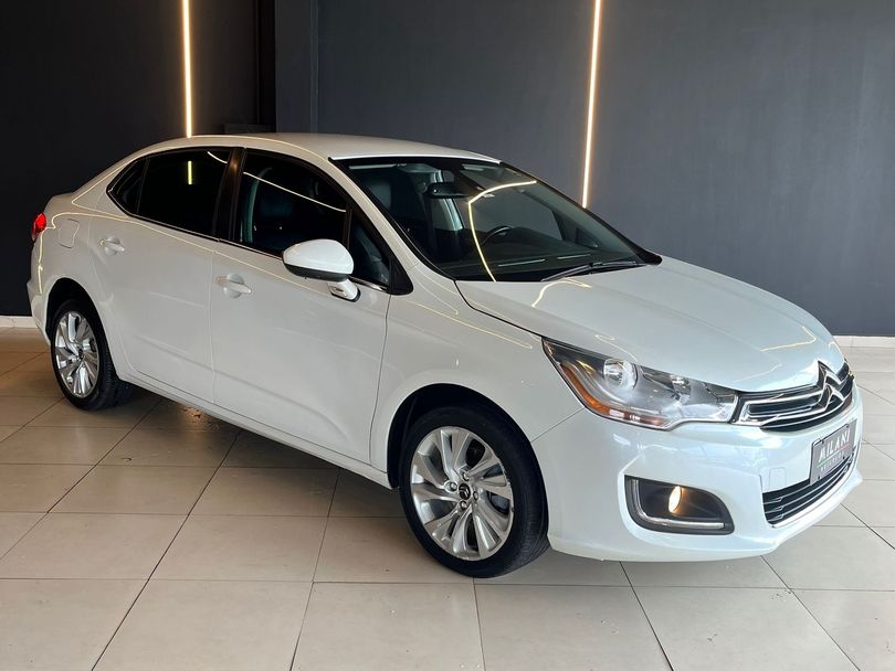 Citroën C4 LOUNGE Tendance 2.0 Flex 4p Aut.