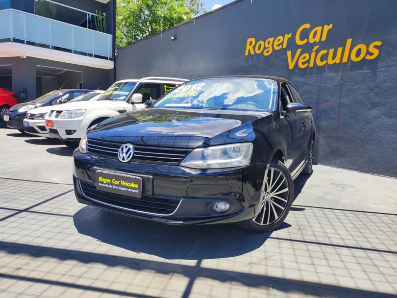 VolksWagen JETTA Highline 2.0 TSI 16V 4p Tiptronic