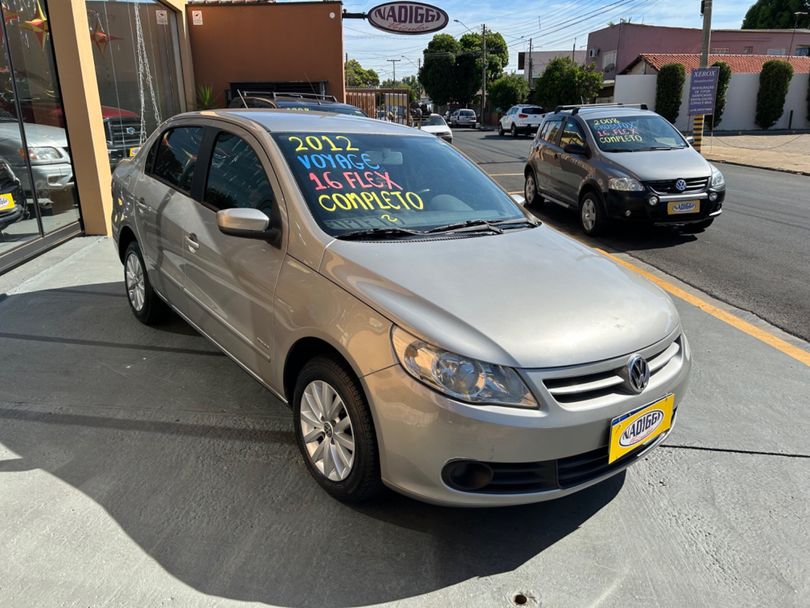 VolksWagen VOYAGE TREND 1.6 Mi Total Flex 8V 4p