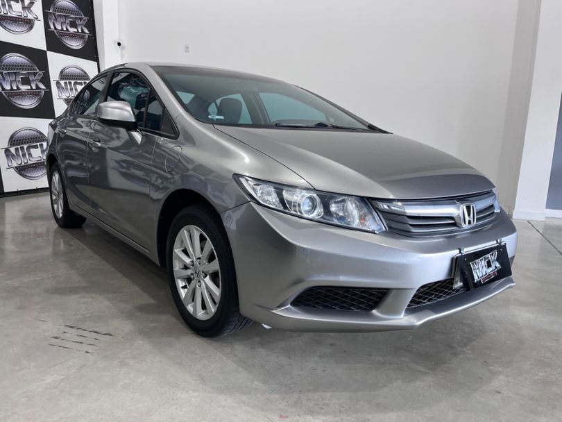 Honda Civic Sedan LXS 1.8/1.8 Flex 16V Mec. 4p