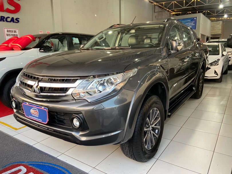 MITSUBISHI 2.4 16V TURBO DIESEL SPORT HPE-S CD 4P 4X4 AUTOMÁTICO