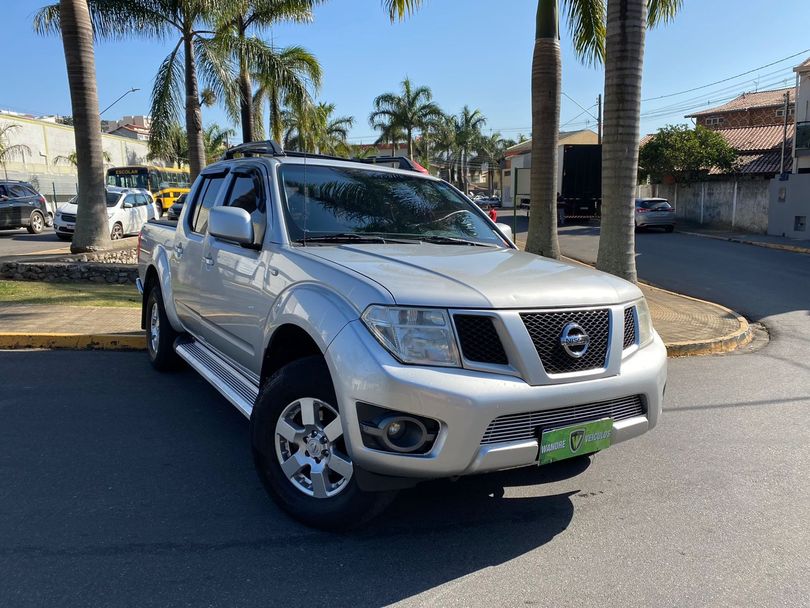NISSAN 2.5 S 4X4 CD TURBO ELETRONIC DIESEL 4P MANUAL