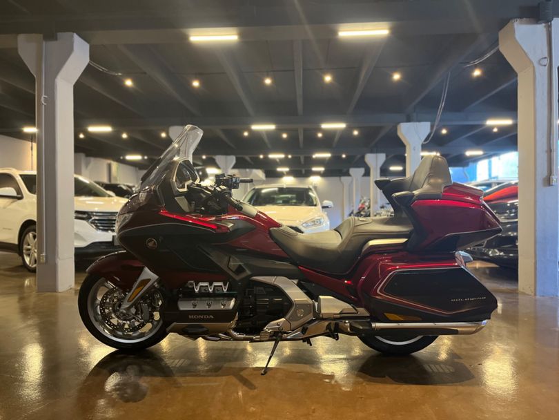 HONDA GOLD WING TOUR 1800