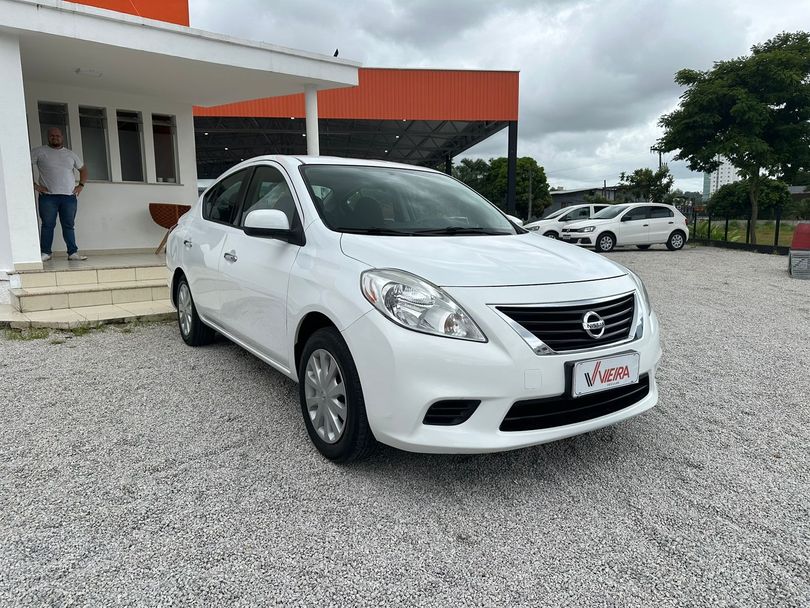 Nissan VERSA SV 1.6 16V Flex Fuel 4p Mec.