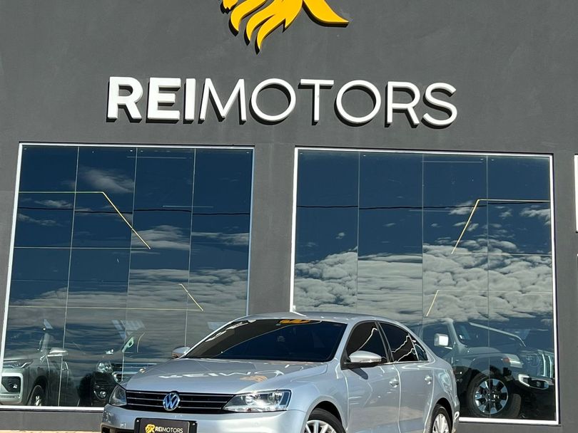 VolksWagen JETTA Comfortline 2.0 T.Flex 8V 4p Tipt.