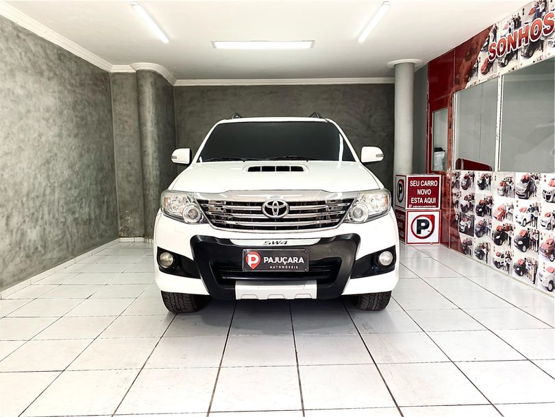 Toyota Hilux SW4 SRV D4-D 4x4 3.0 TDI Dies. Aut